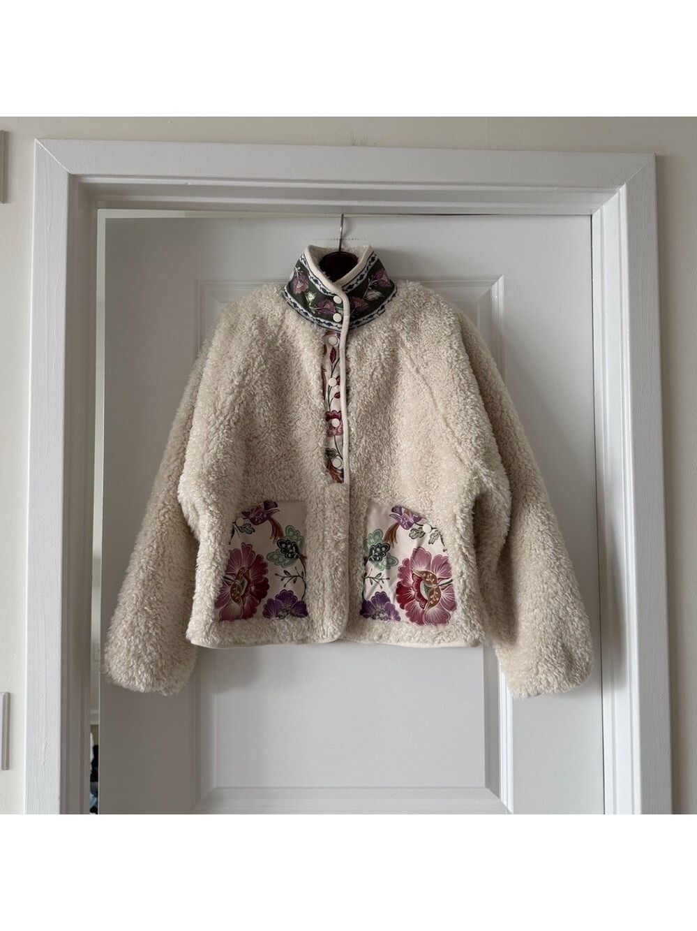 Farm Rio Cream Rococo Flowers Bomber Fleece Jacket - Picture 6 of 9